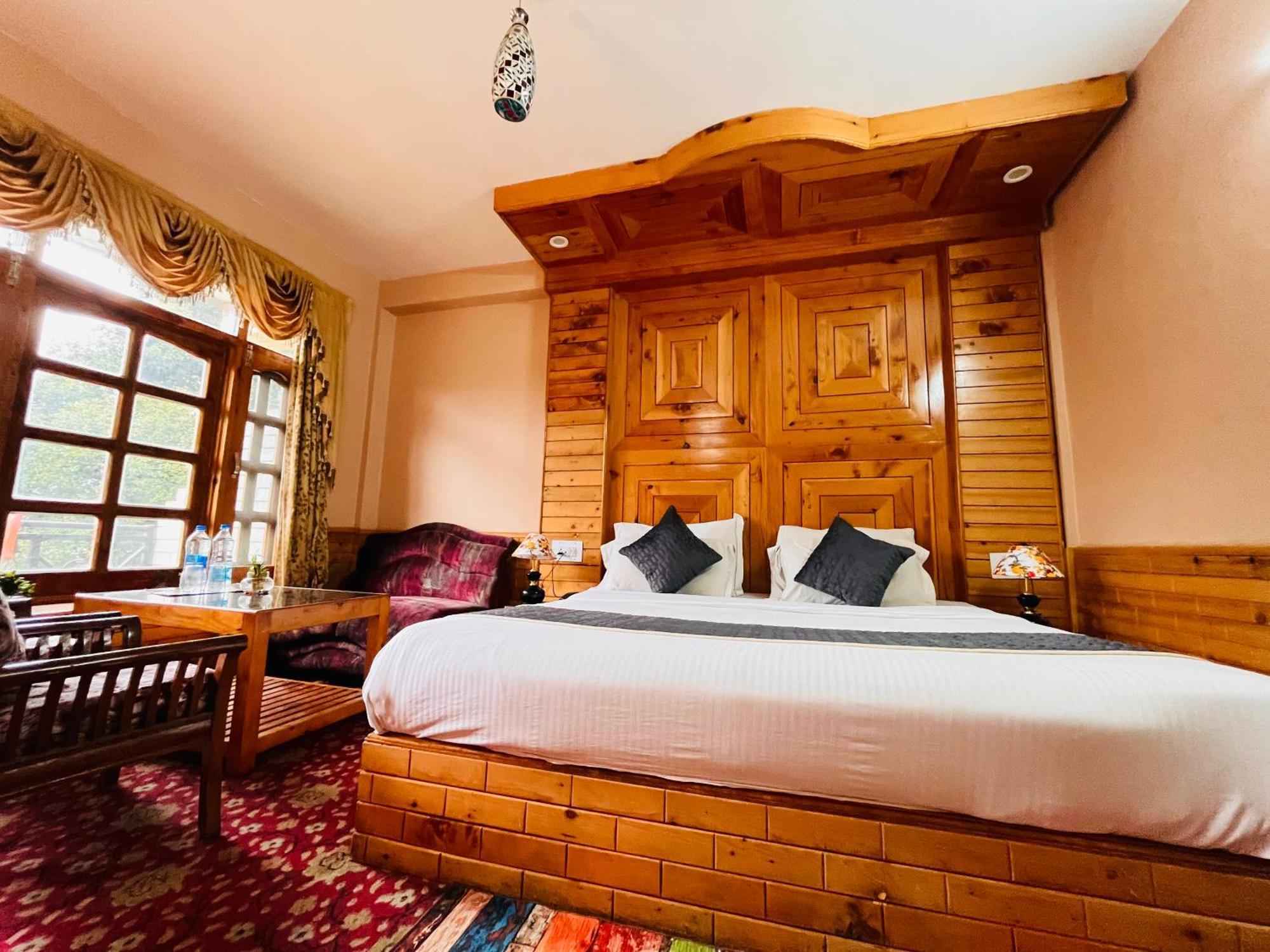 Snow Clad Riverview Hotel & Resort, Manali Exterior foto
