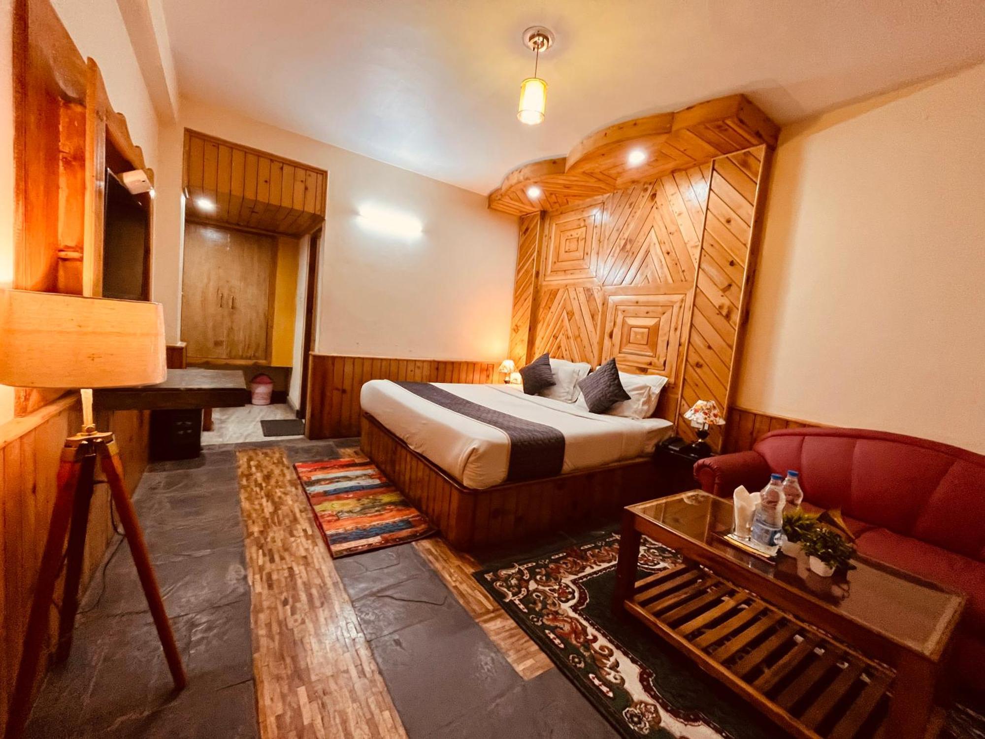 Snow Clad Riverview Hotel & Resort, Manali Exterior foto